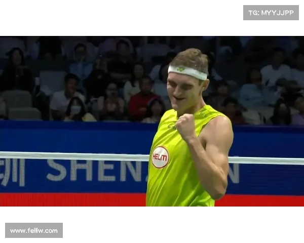 安赛龙凭借快速网前扑球反应速度夺冠2024新加坡羽毛球大师赛